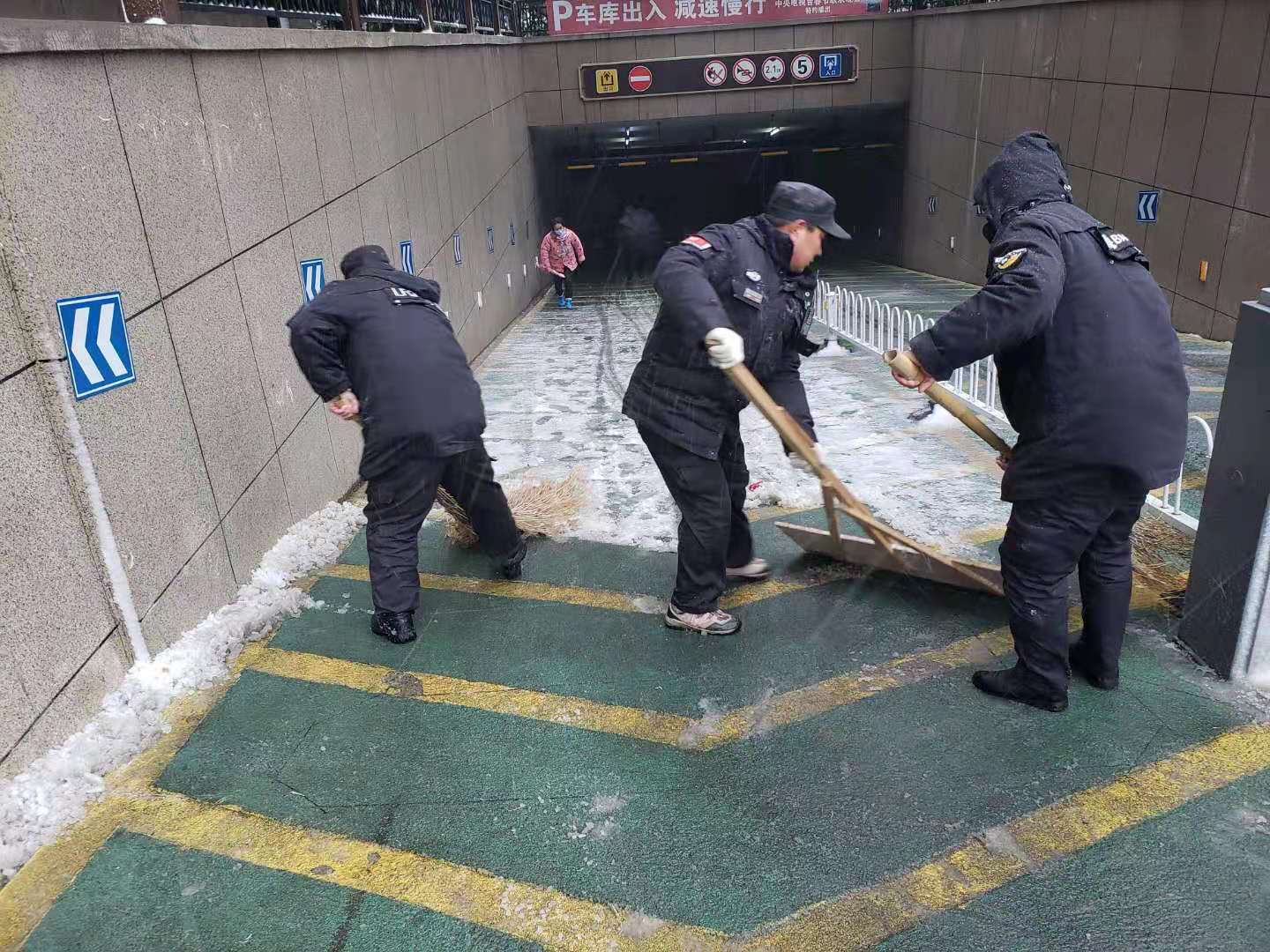 (й) - ٷվ